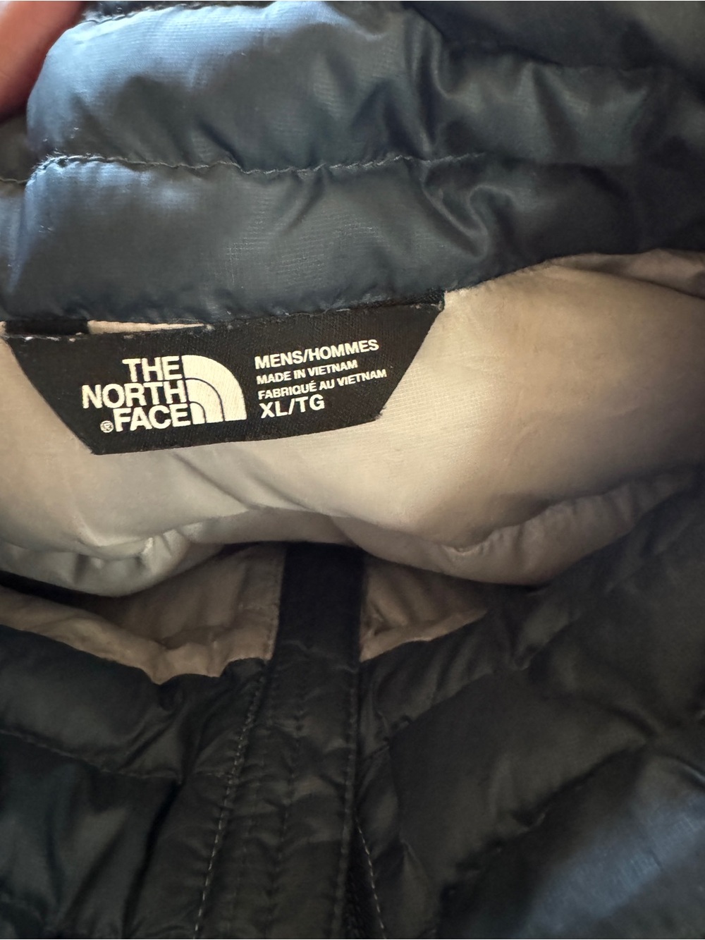 The North Face Quilted Puffer Jacket - Navy Blue - Picture 4 of 5